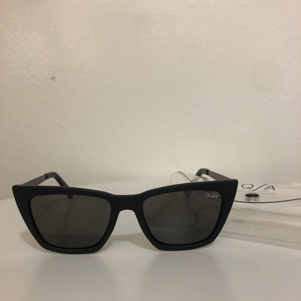 Sunglasses QUAY